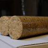 Holzbriketts rund ohne Loch aus Eiche im Karton, 900 kg/Palette – Bild 3