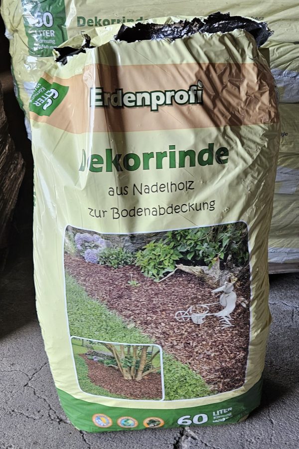 Dekomulch Lärche 42 Säcke á 60 Liter – Bild 2